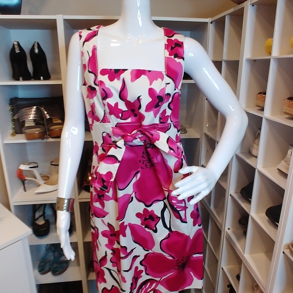 Willow Glenn New York Dresses & Skirts - WILLOW GLENN NEW YORK FLORAL DRESS 8P